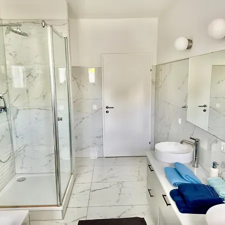 Lejlighed Stylish Premium With Balcony & Ac