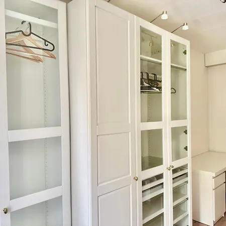 Lejlighed Stylish Premium With Balcony & Ac *